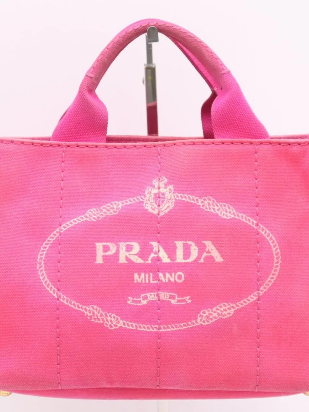 Prada Canapa
